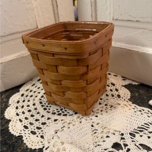 Longaberger vintage Woven Tan Basket with liner